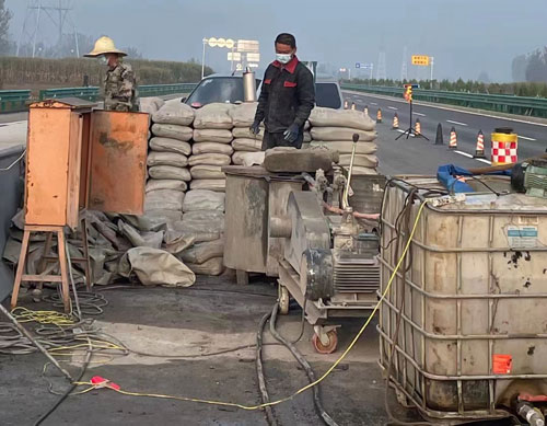 策勒高速公路高压注浆